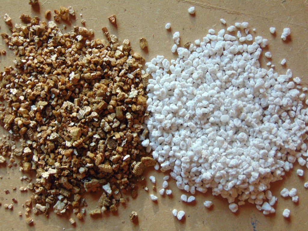 perlite et vermiculite pour faire son terrain de semis